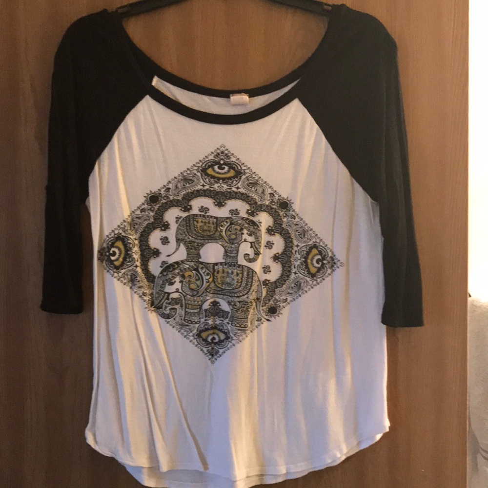 Thin half sleeve blouse